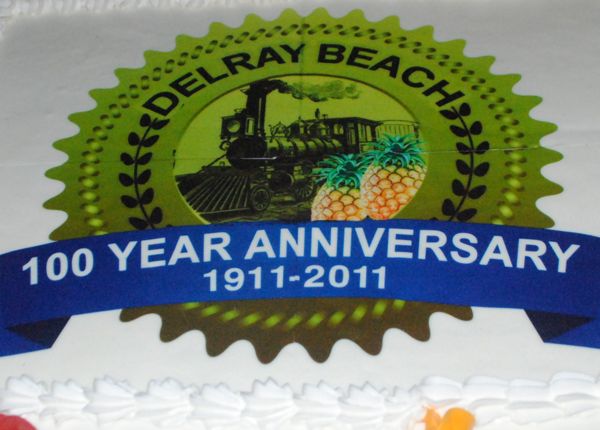 The cake's centerpiece. 