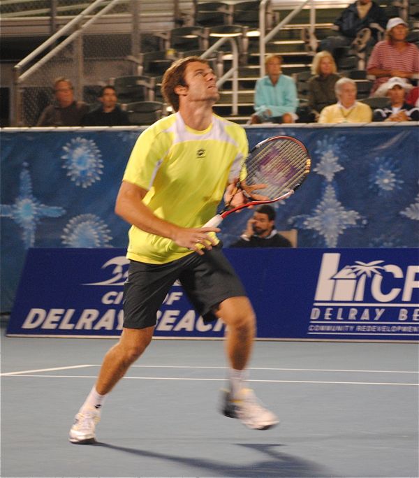But he couldn't overcome Russian Teymuraz Gabashvili, who upset Isner, the tournament's No. 4 seed.
