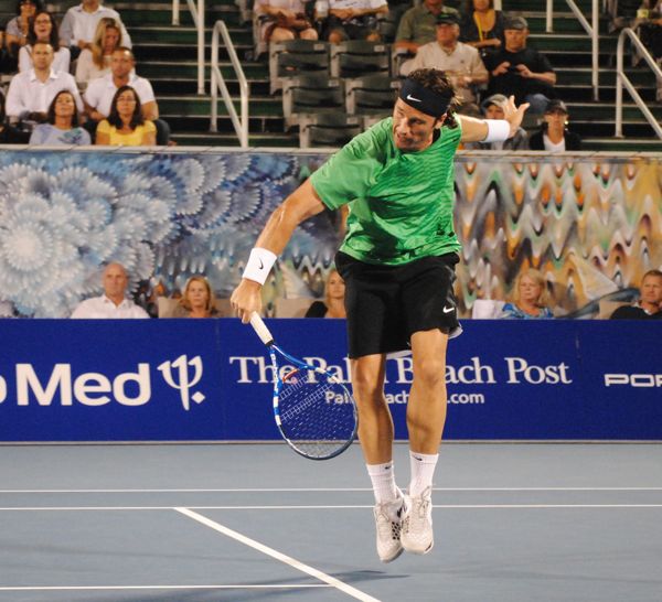 Spain's Carlos Moya Tuesday night against Ivan Lendl.